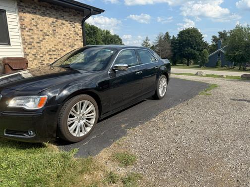 2012 Chrysler 300C Base