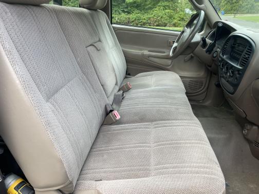 2004 Toyota Tundra Base