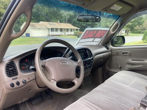 2004 Toyota Tundra Base