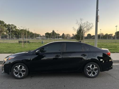 Black 2021 Kia Forte LXS
