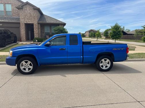 Blue 2007 Dodge Dakota ST Club Cab