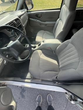 2004 Chevrolet Blazer LS