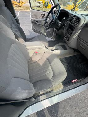 2004 Chevrolet Blazer LS