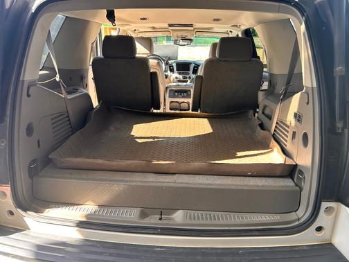 White 2015 GMC Yukon SLT