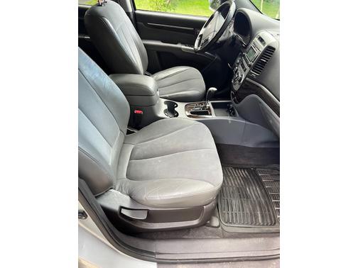 2010 Hyundai SANTA FE SE