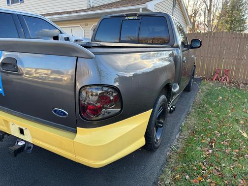 2003 Ford F-150 SVT Lightning Flareside