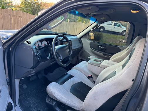 2003 Ford F-150 SVT Lightning Flareside