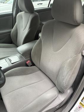 White 2011 Toyota Camry SE