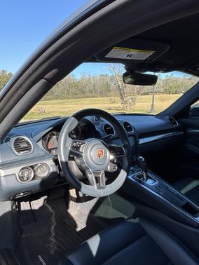 2017 Porsche 718 Cayman Base