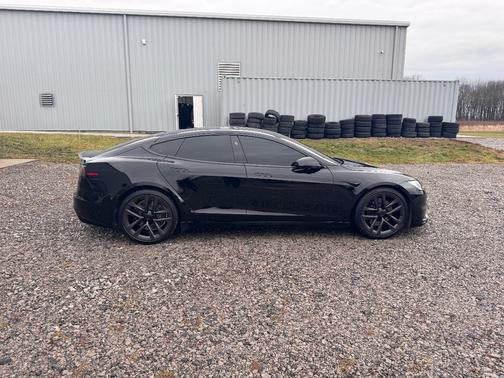 2022 Tesla Model S Plaid
