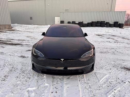 2022 Tesla Model S Plaid