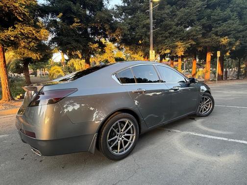 Gray 2009 Acura TL Technology