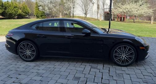 Black 2018 Porsche Panamera Panamera 4