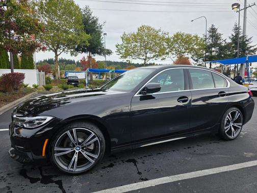 Black 2019 BMW 330 i xDrive