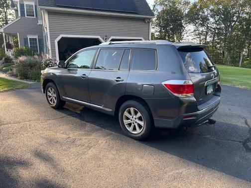 2011 Toyota Highlander SE