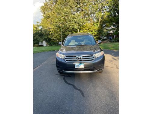 2011 Toyota Highlander SE