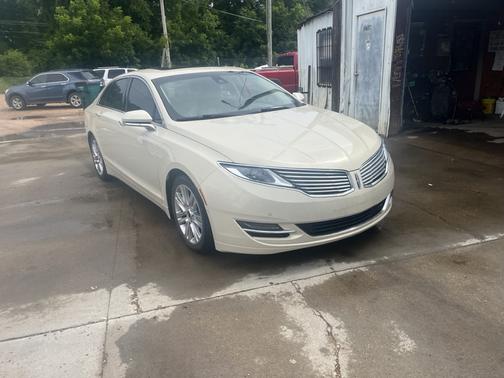 2014 Lincoln MKZ Hybrid Base
