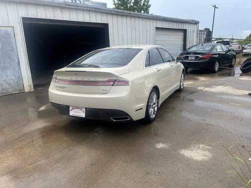 2014 Lincoln MKZ Hybrid Base