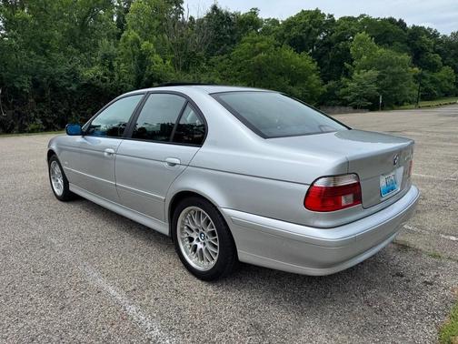 Silver 2002 BMW 530 i