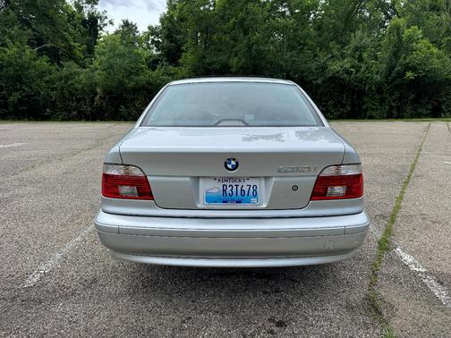 Silver 2002 BMW 530 i