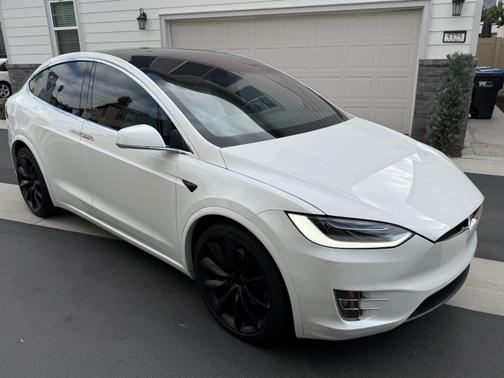 2017 Tesla Model X 75D