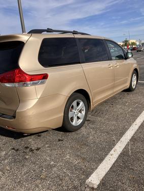 Gold 2011 Toyota Sienna LE