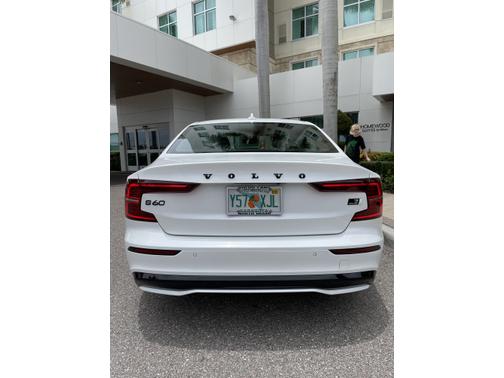 2023 Volvo S60 Recharge Plug-In Hybrid T8 Core Black Edition