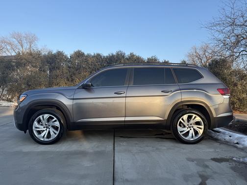 2021 Volkswagen Atlas 3.6L SE w/Technology