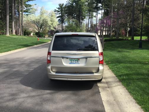 2012 Chrysler Town & Country Touring-L