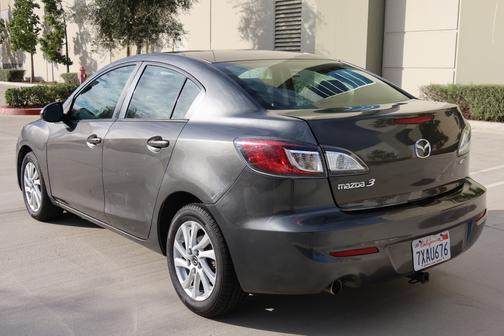 2013 Mazda Mazda3 i Touring