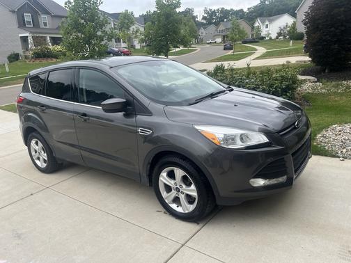 Gray 2015 Ford Escape SE