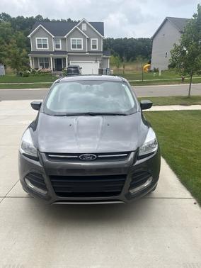 Gray 2015 Ford Escape SE