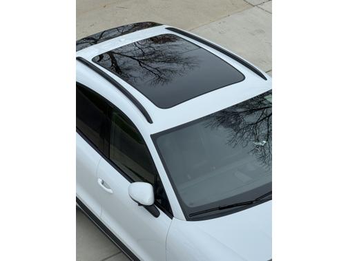 2020 Porsche Macan Macan