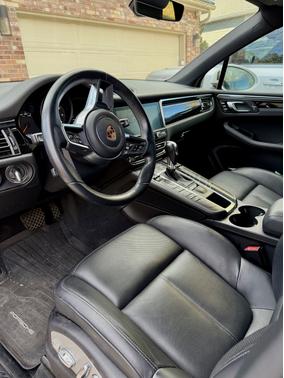2020 Porsche Macan Macan
