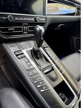2020 Porsche Macan Macan