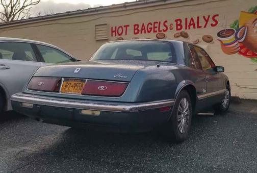 1993 Buick Riviera Base