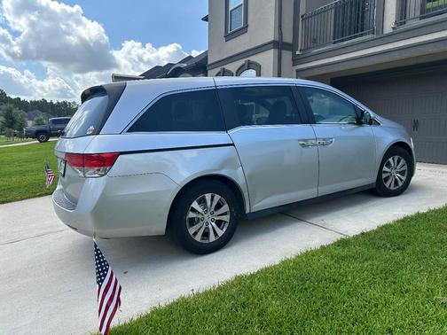 Silver 2015 Honda Odyssey EX-L