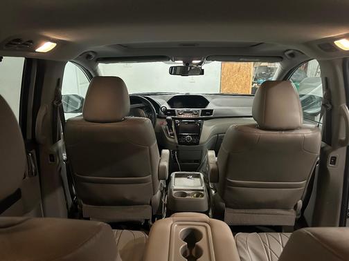 Silver 2015 Honda Odyssey EX-L