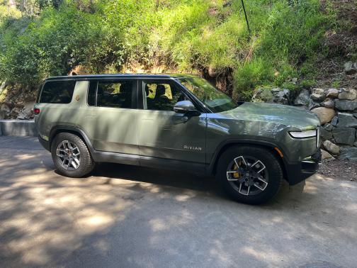 2022 Rivian R1S Launch Edition