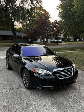 2011 Chrysler 200 Limited