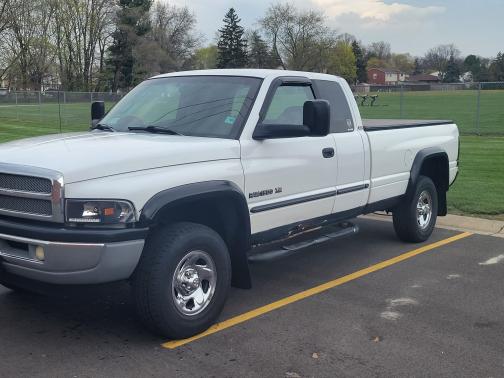 White 2000 Dodge Ram 1500 Quad Cab