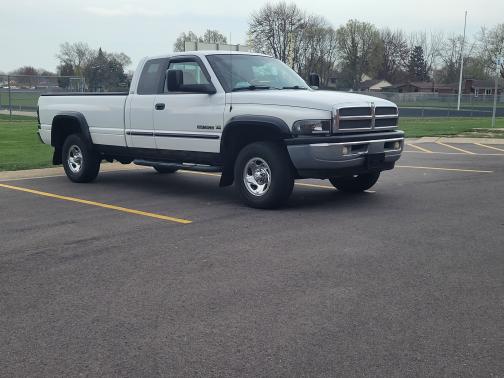 White 2000 Dodge Ram 1500 Quad Cab