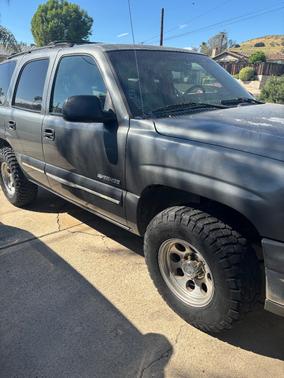 Gray 2001 Chevrolet Tahoe LS