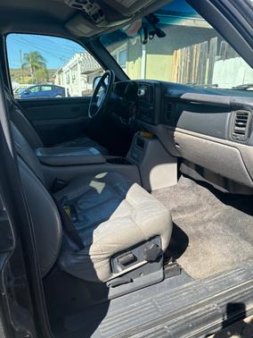 Gray 2001 Chevrolet Tahoe LS