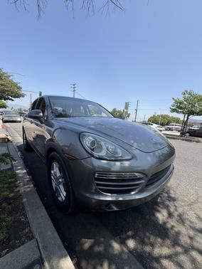 2011 Porsche Cayenne Base