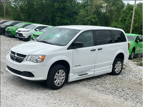 White 2019 Dodge Grand Caravan SE