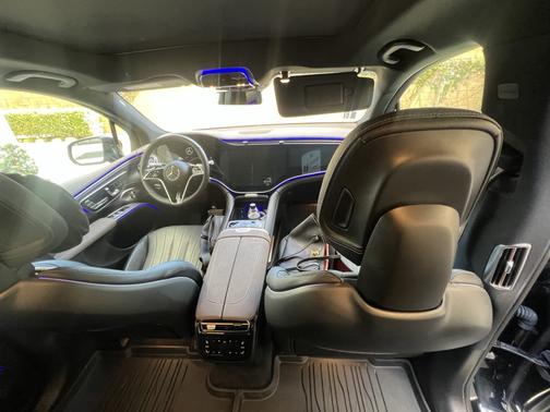 Black 2025 Mercedes-Benz EQS 450+ Base
