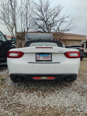 White 2017 FIAT 124 Spider Lusso