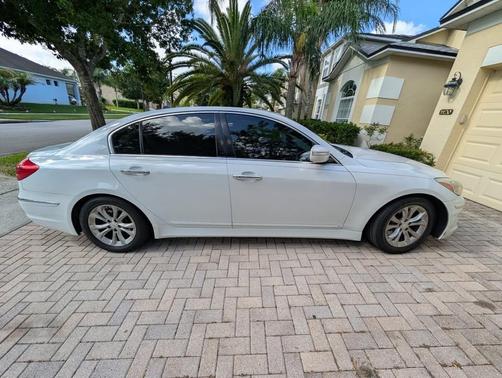 White 2013 Hyundai Genesis 3.8