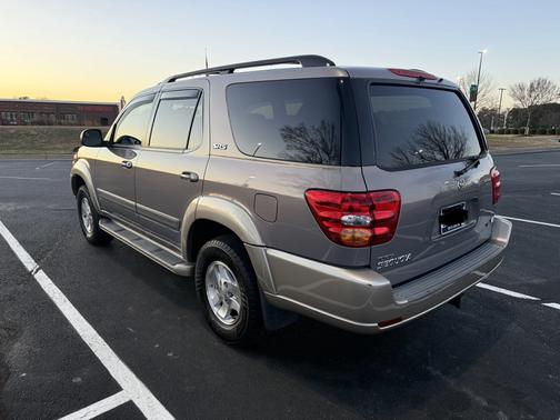 2001 Toyota Sequoia SR5
